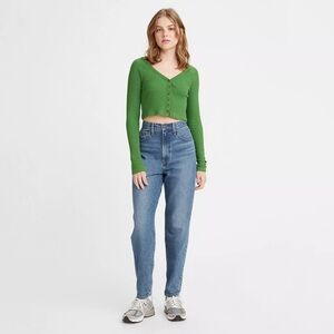 Levi’s premium medium wash high waisted tapered jeans size 26